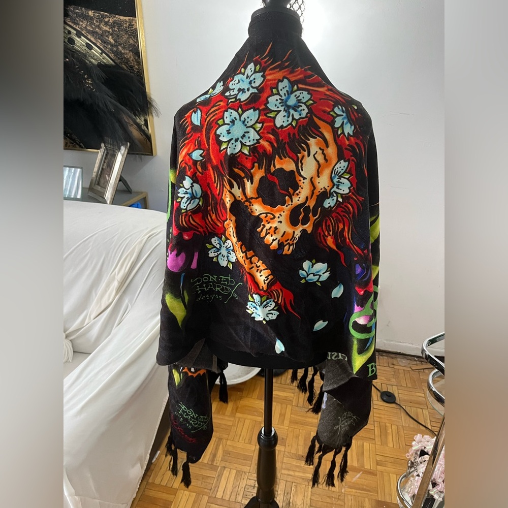 Ed Hardy large skull scarf